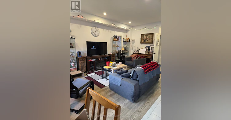 10 Gord Matthews Way, Uxbridge, ON, L9P 0E9 - 7