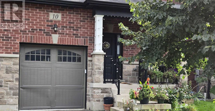 10 Gord Matthews Way, Uxbridge, ON, L9P 0E9