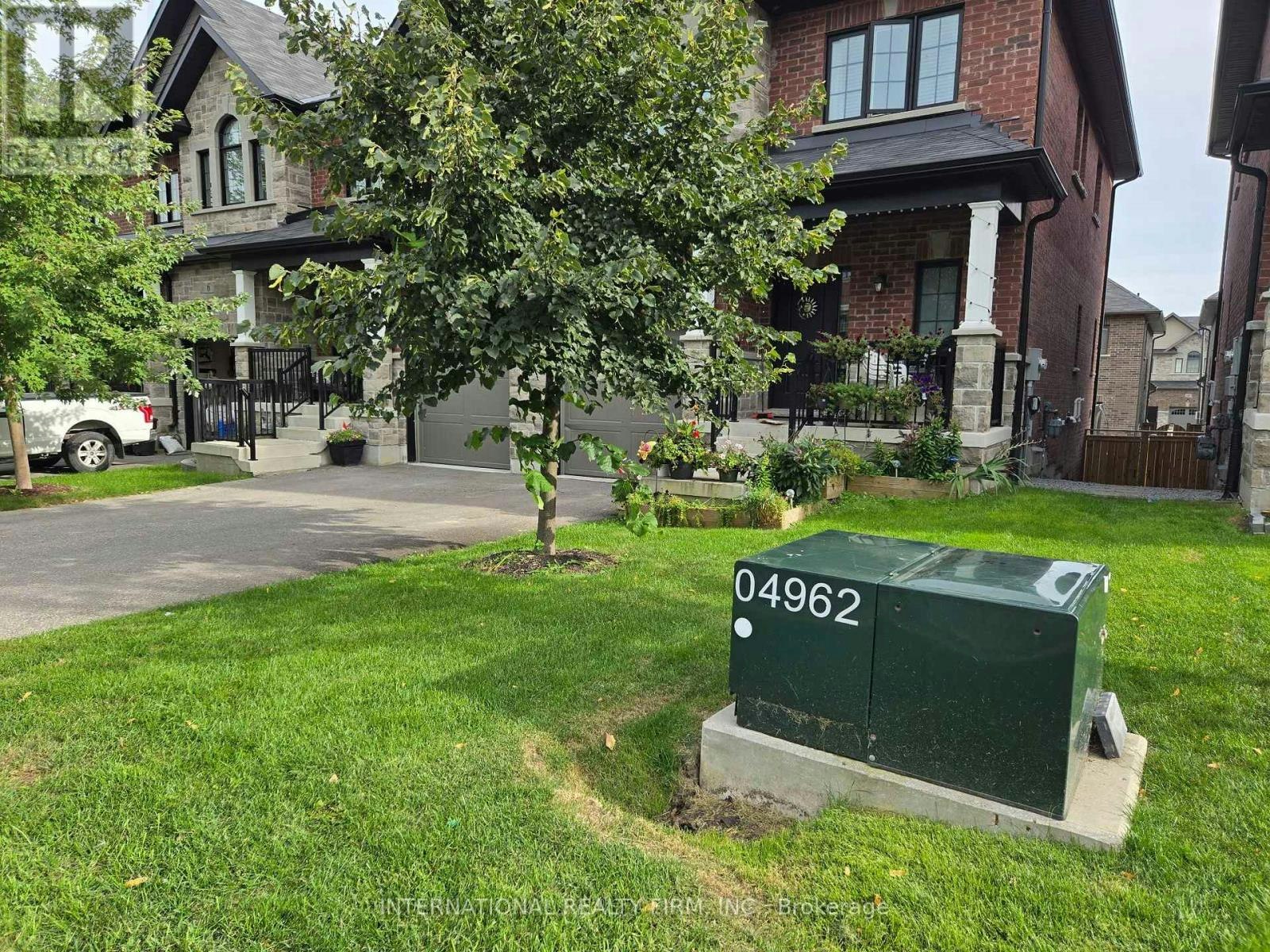 10 Gord Matthews Way, Uxbridge, ON, L9P 0E9 - 4