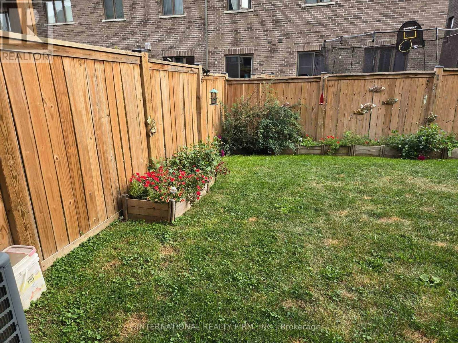 10 Gord Matthews Way, Uxbridge, ON, L9P 0E9 - 26