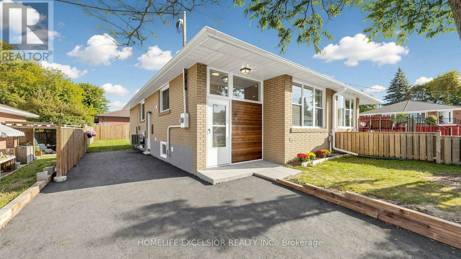 86 Newbury Drive, Newmarket, ON, L3Y 4R3