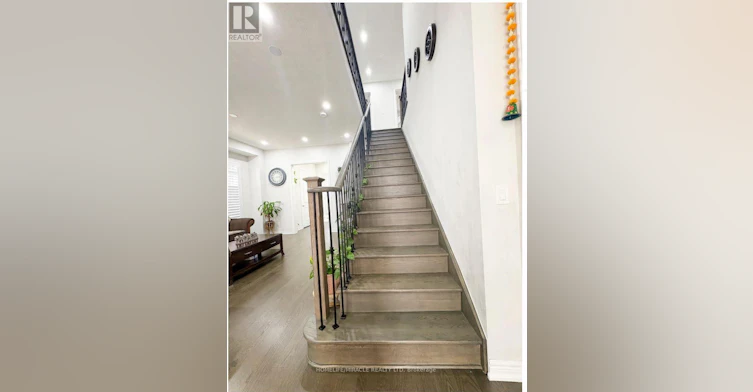 16 Sam Battaglia Crescent, Georgina, ON, L0E 1R0 - 10