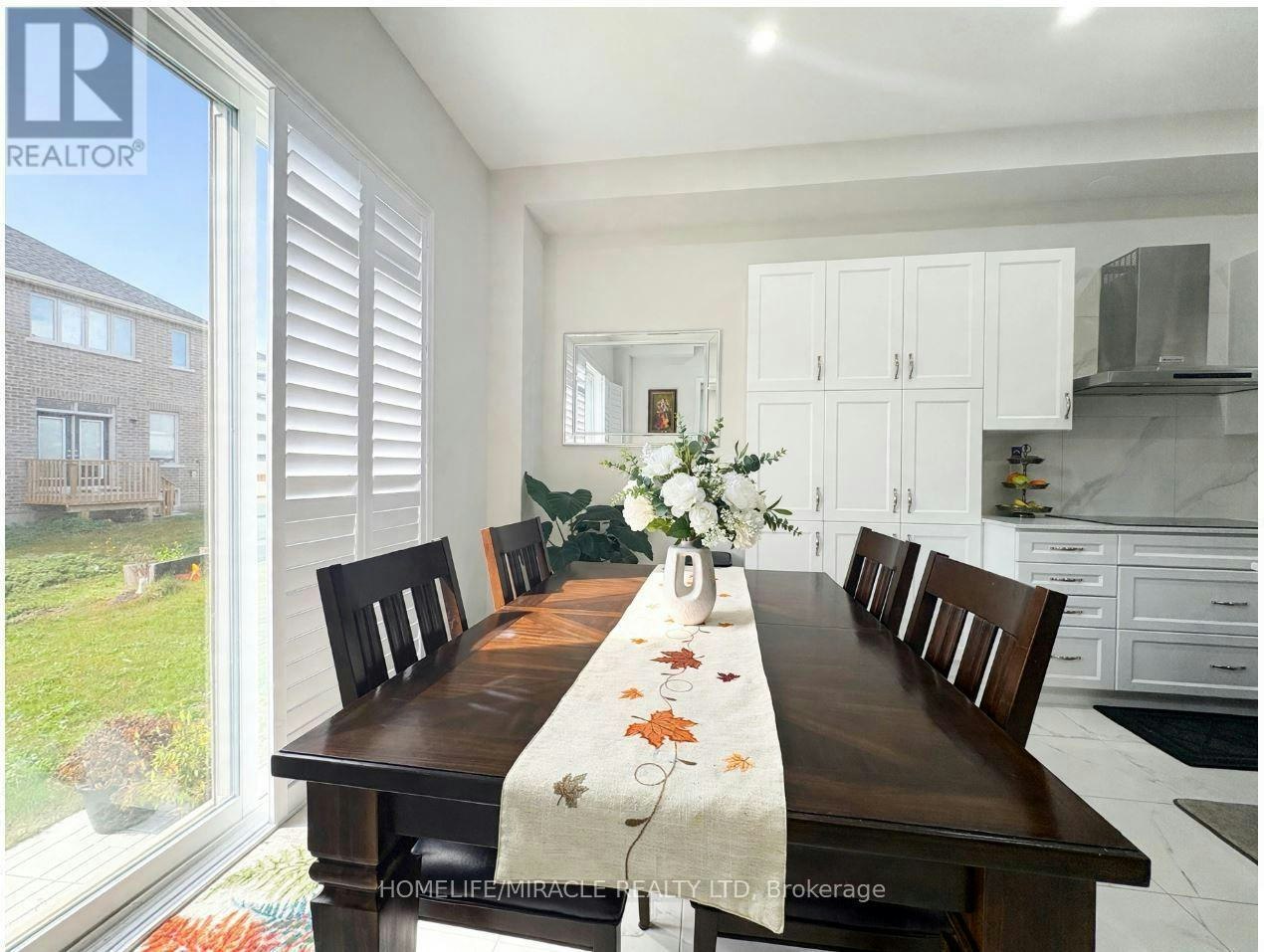 16 Sam Battaglia Crescent, Georgina, ON, L0E 1R0 - 7