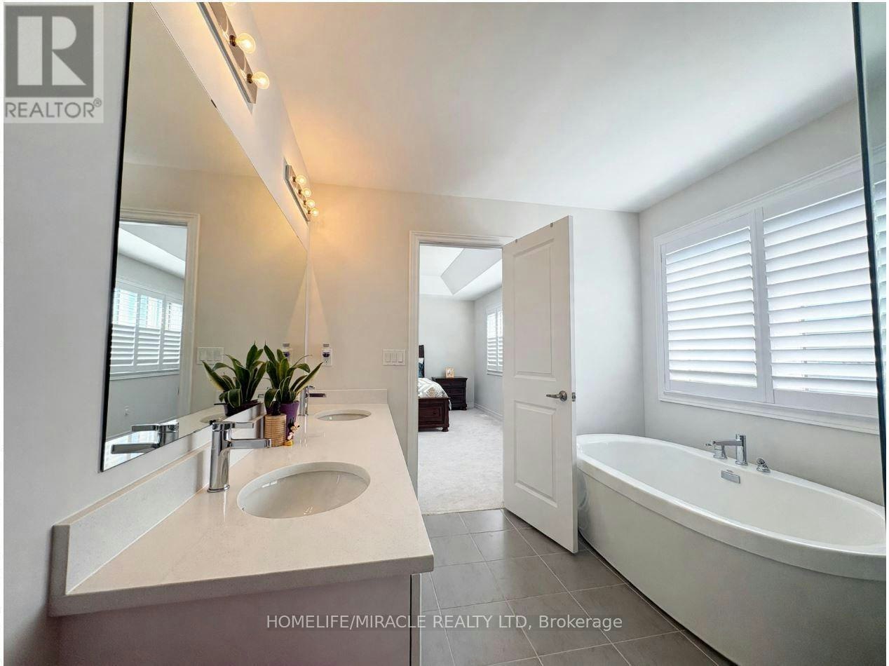 16 Sam Battaglia Crescent, Georgina, ON, L0E 1R0 - 18