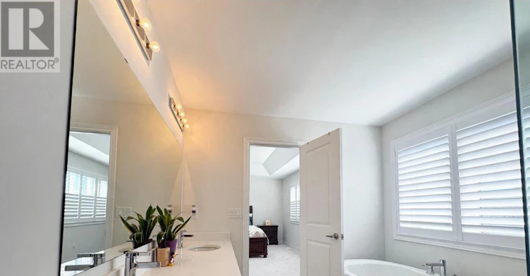 16 Sam Battaglia Crescent, Georgina, ON, L0E 1R0 - 18