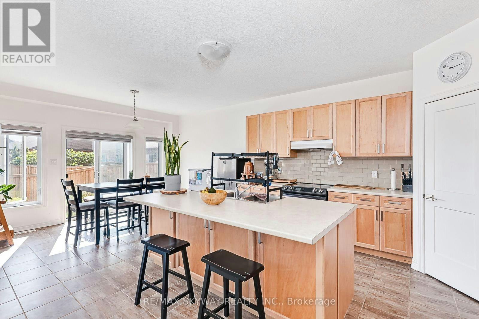 103 Plewes Drive W, Collingwood, ON, L9Y 3B7 - 13