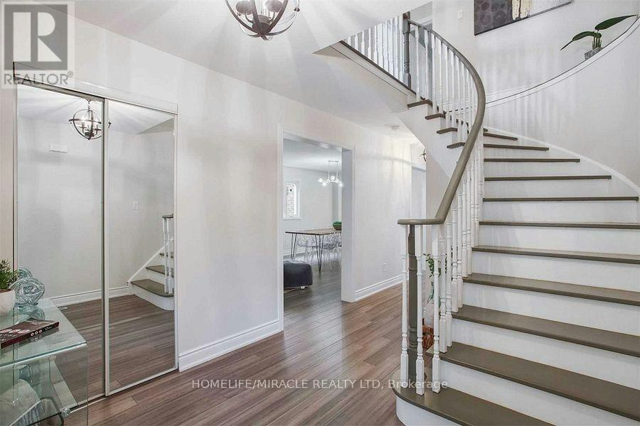 2889 Gulfstream Way, Mississauga, ON, L5N 6K3 - 3
