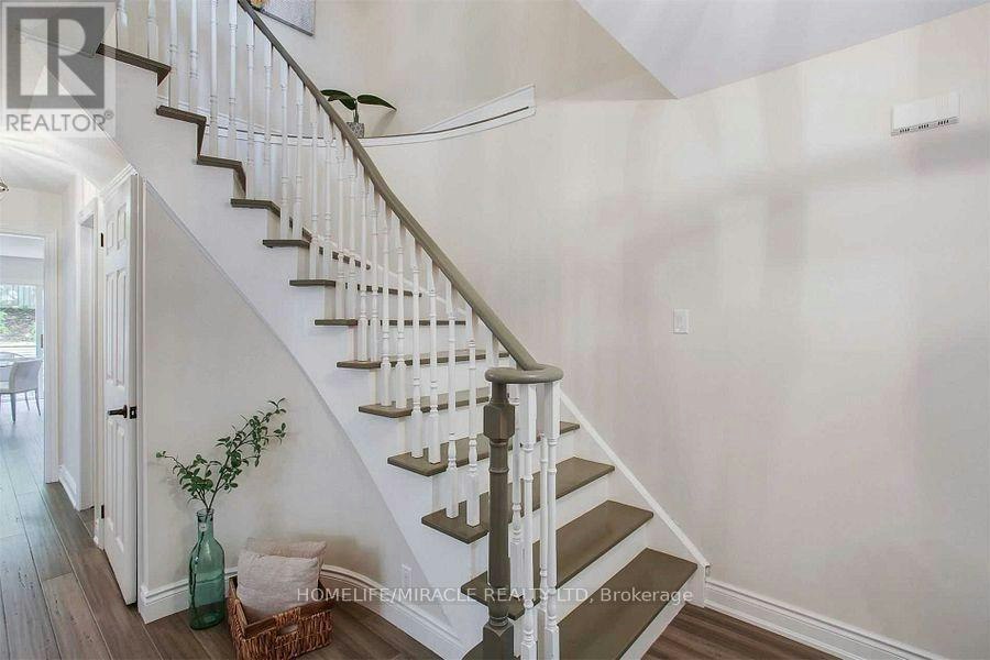 2889 Gulfstream Way, Mississauga, ON, L5N 6K3 - 17