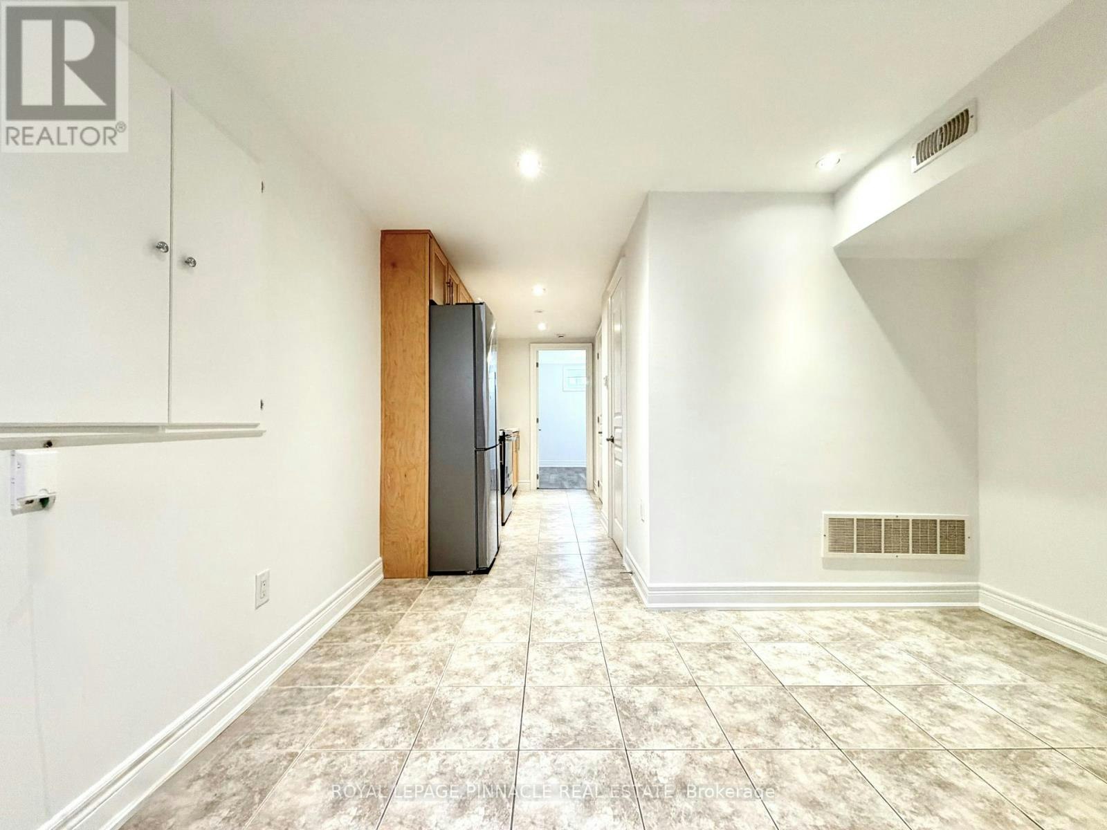 LOWER-136 Campbell Avenue, Toronto, ON, M6P 3V2 - 5