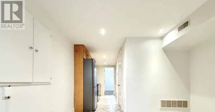 LOWER-136 Campbell Avenue, Toronto, ON, M6P 3V2 - 5
