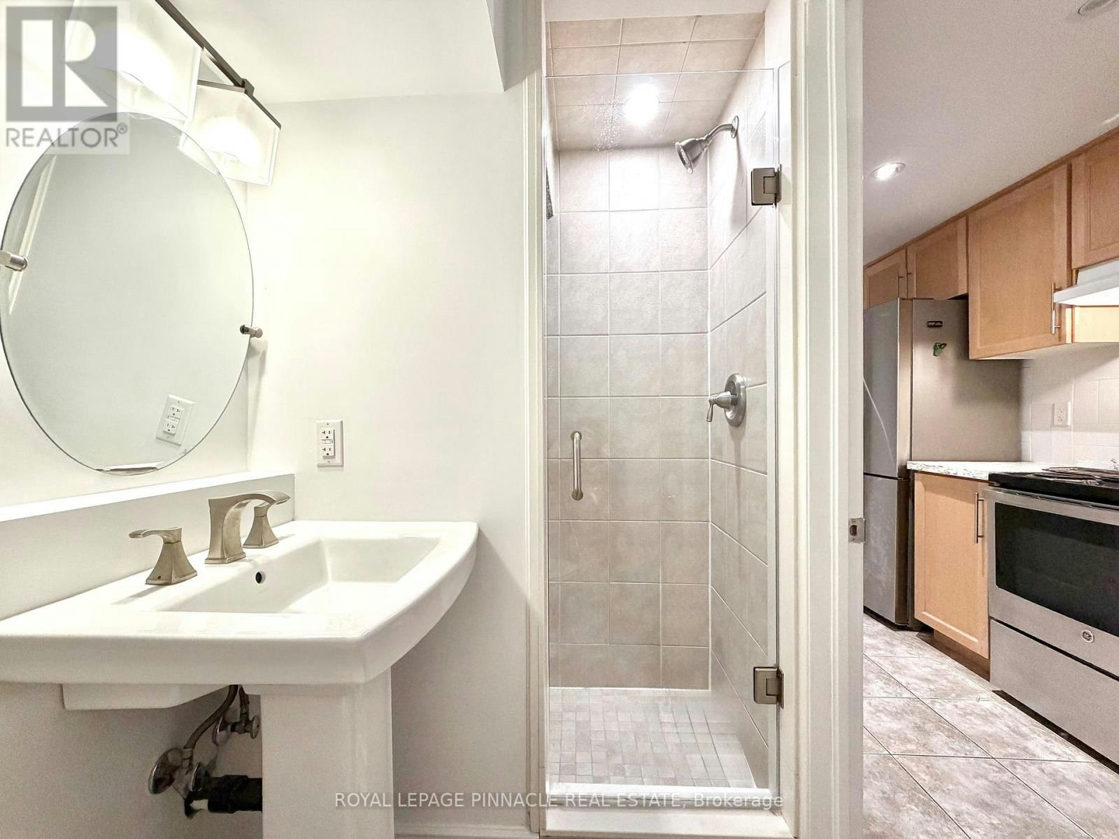 LOWER-136 Campbell Avenue, Toronto, ON, M6P 3V2 - 8