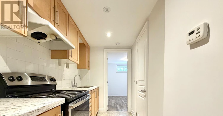 LOWER-136 Campbell Avenue, Toronto, ON, M6P 3V2 - 6
