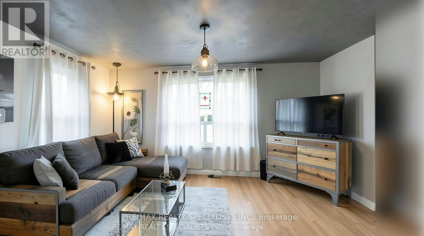 9697 Dickenson Road, Hamilton, ON, L0R 1W0 - 3