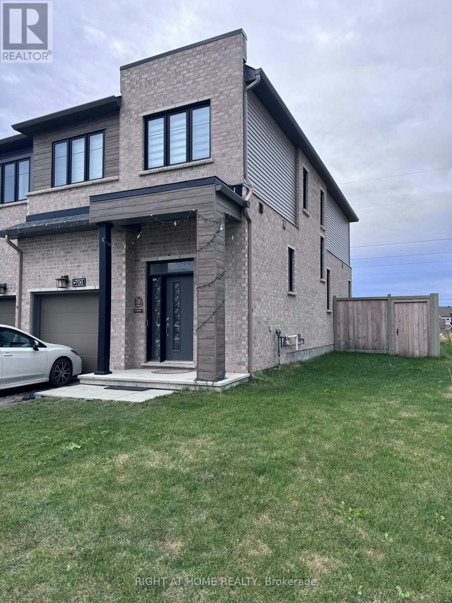 700 Fairline Row, Ottawa, ON, K2V 0V7 - 3