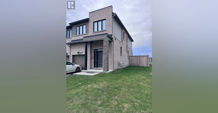 700 Fairline Row, Ottawa, ON, K2V 0V7 - 3