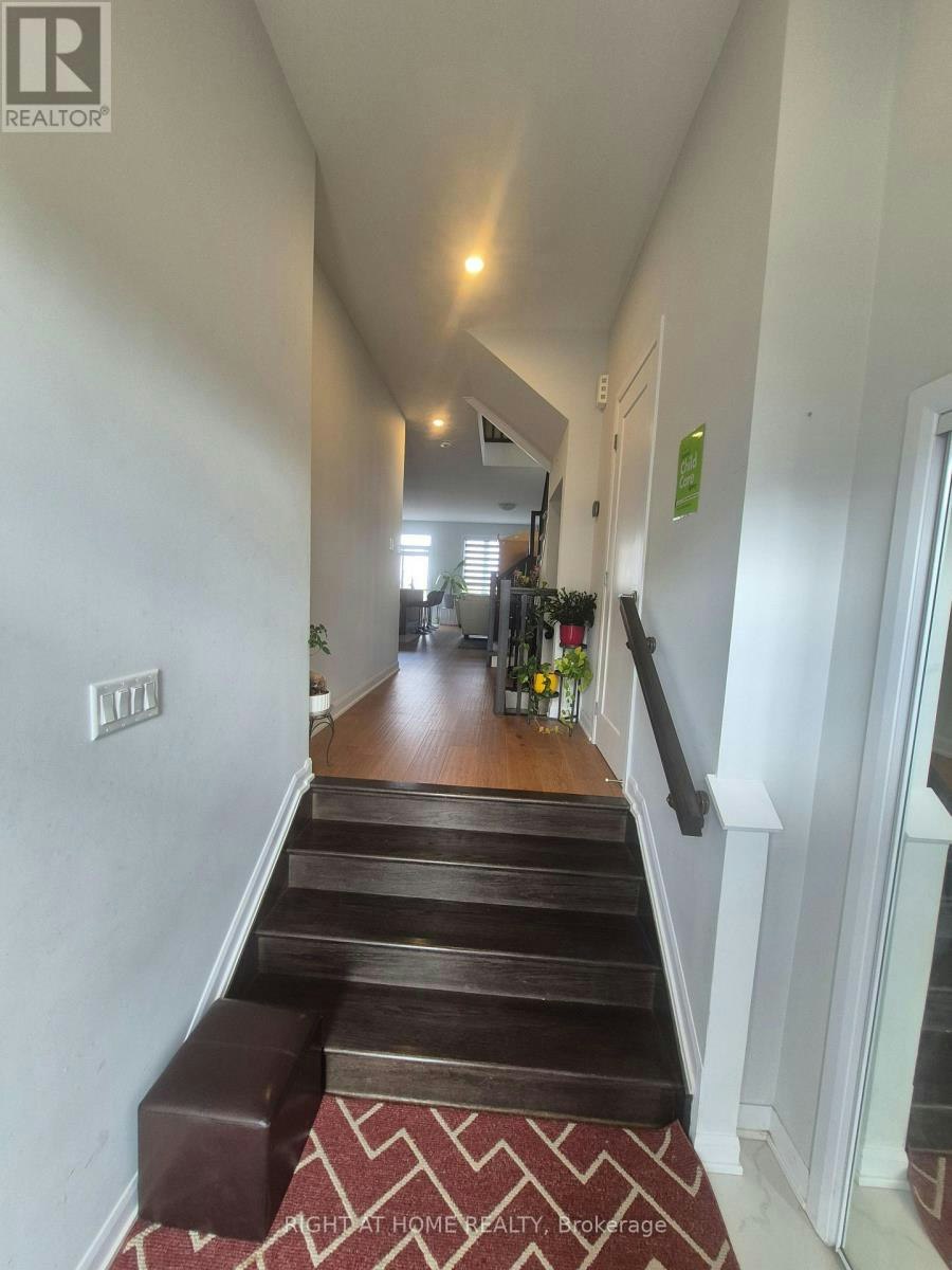 700 Fairline Row, Ottawa, ON, K2V 0V7 - 4