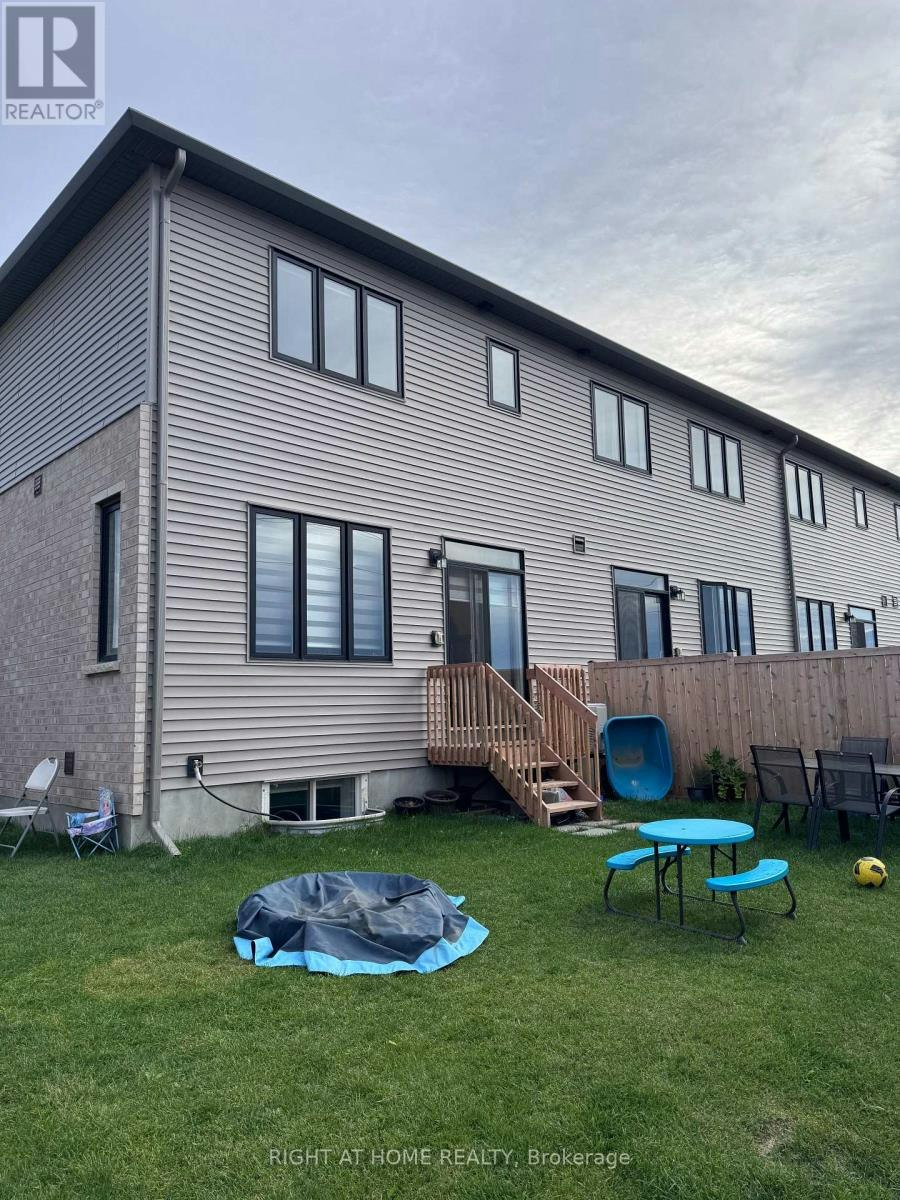 700 Fairline Row, Ottawa, ON, K2V 0V7 - 38