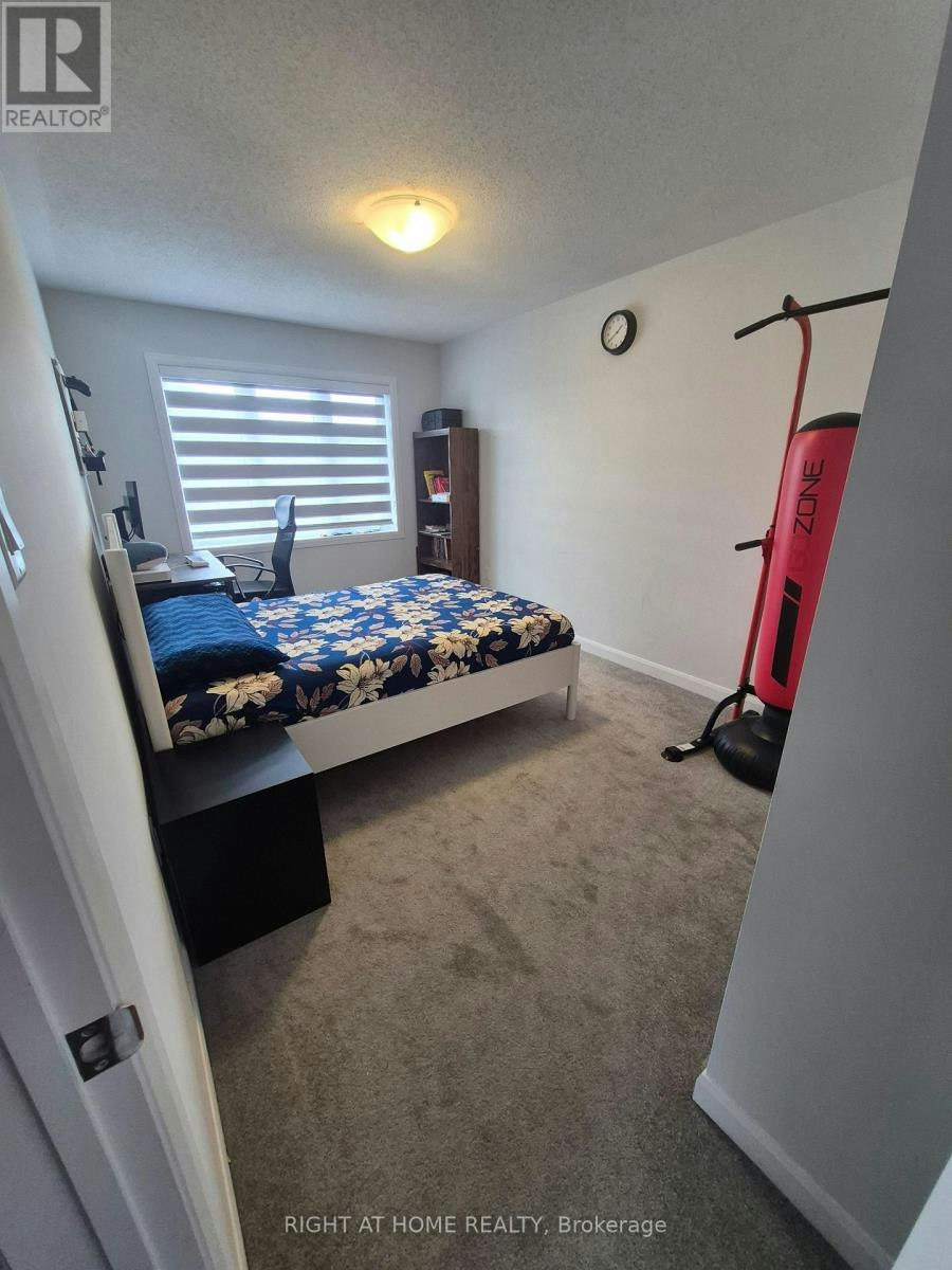700 Fairline Row, Ottawa, ON, K2V 0V7 - 27