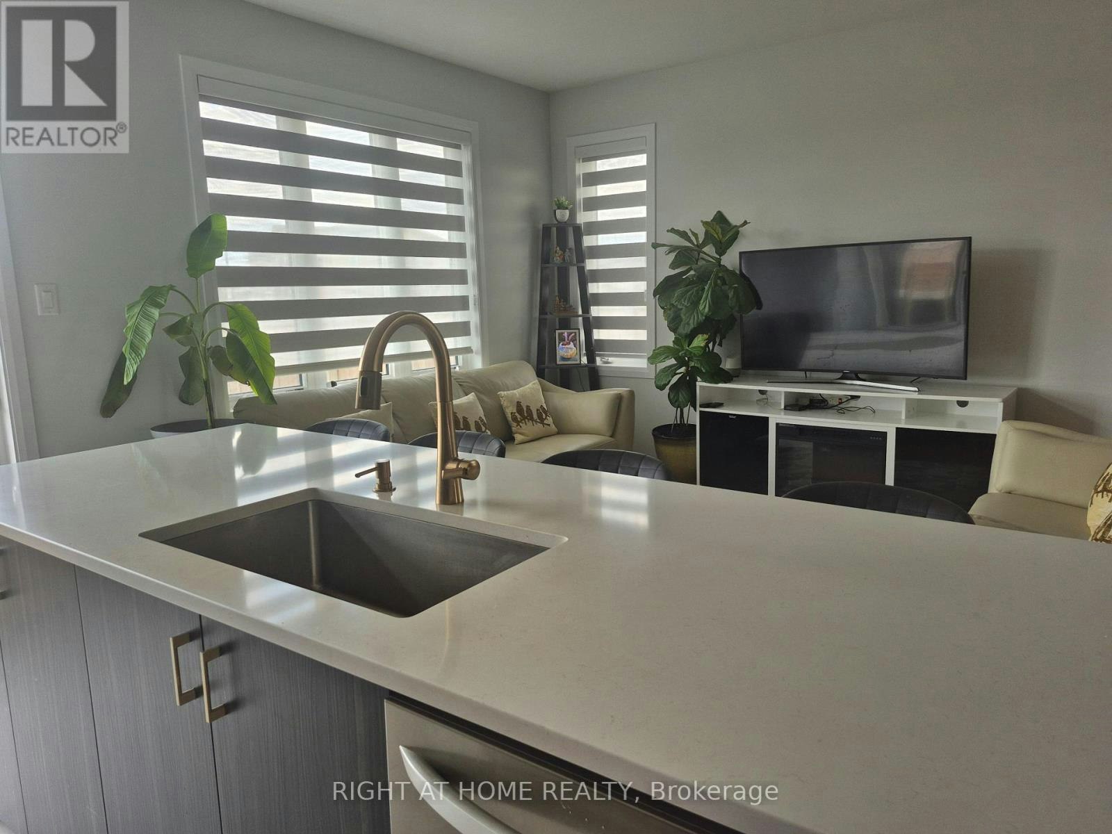700 Fairline Row, Ottawa, ON, K2V 0V7 - 13