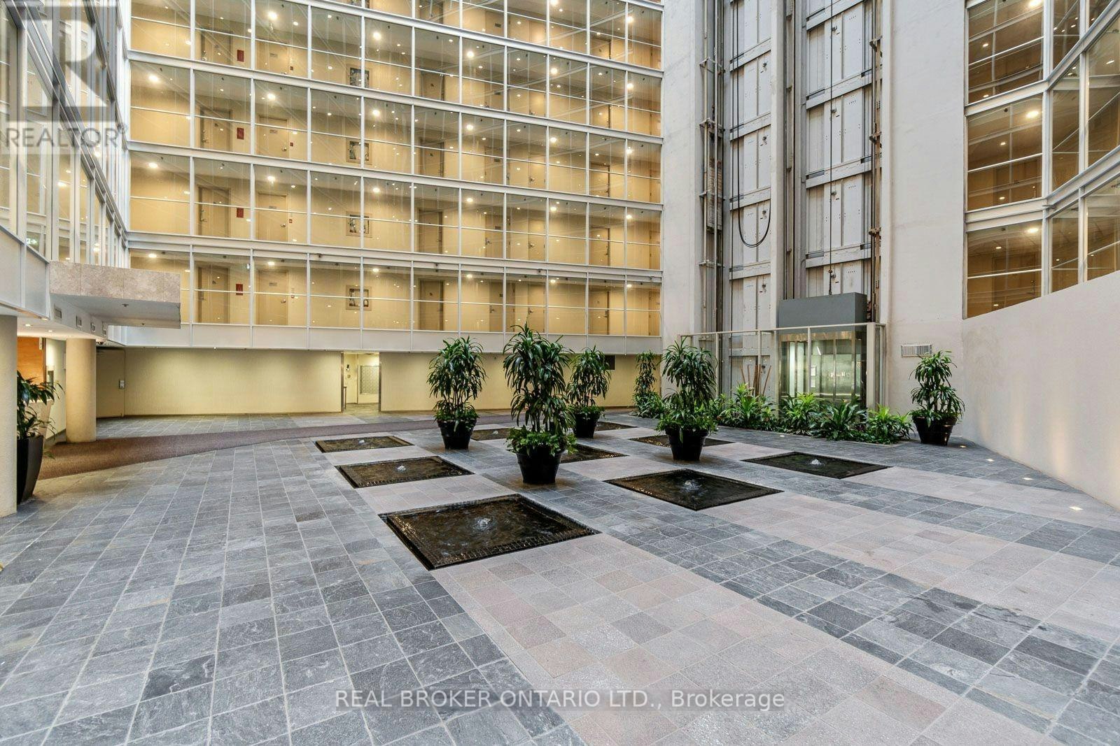 915-650 Queens Quay W, Toronto, ON, M5V 3N2 - 3