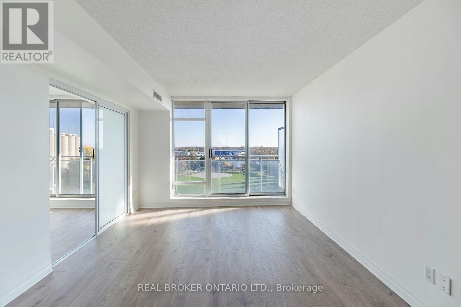 915-650 Queens Quay W, Toronto, ON, M5V 3N2 - 9