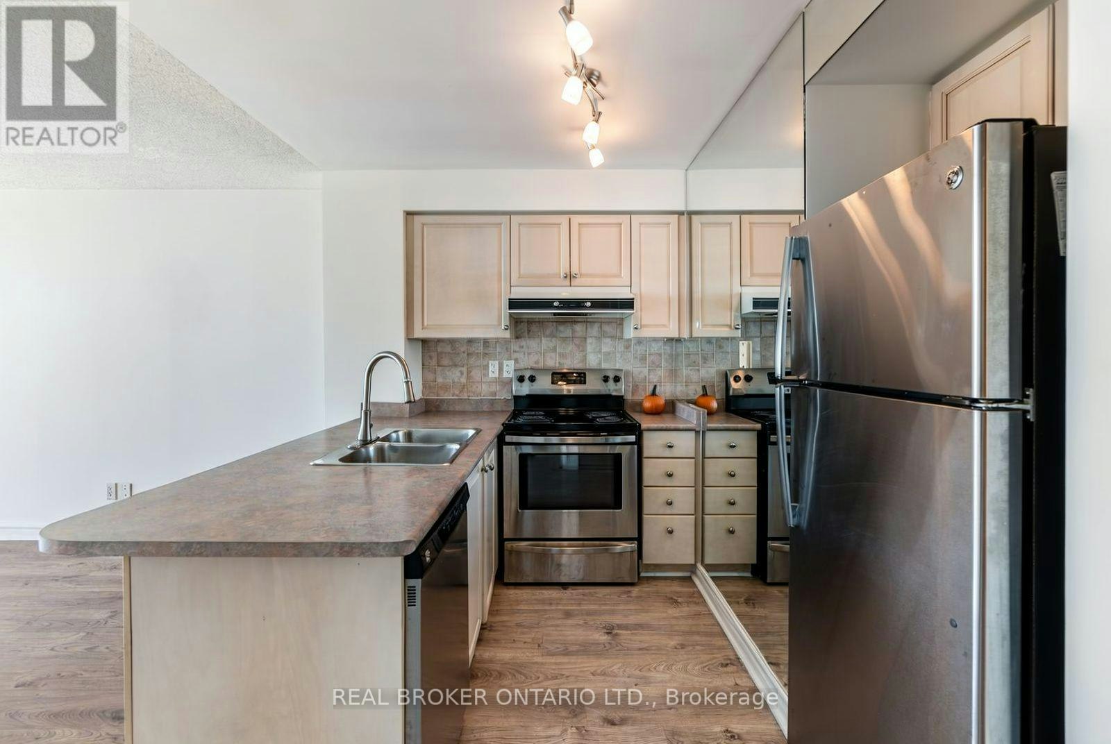 915-650 Queens Quay W, Toronto, ON, M5V 3N2 - 6