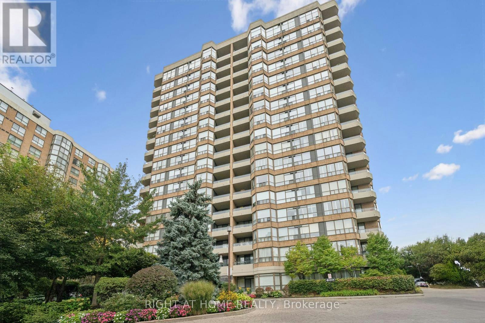 1217-268 Ridley Boulevard, Toronto, ON, M5M 4N3