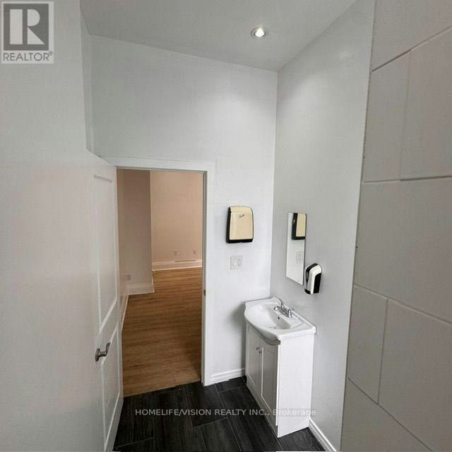 C-864 Broadview Avenue, Toronto, ON, M4K 2R1 - 11