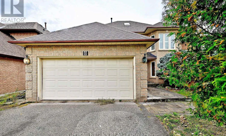 8 Elmsley Drive