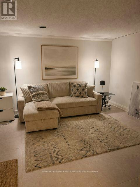 LOWER-17 Longfield Road, Toronto, ON, M9B 3E8