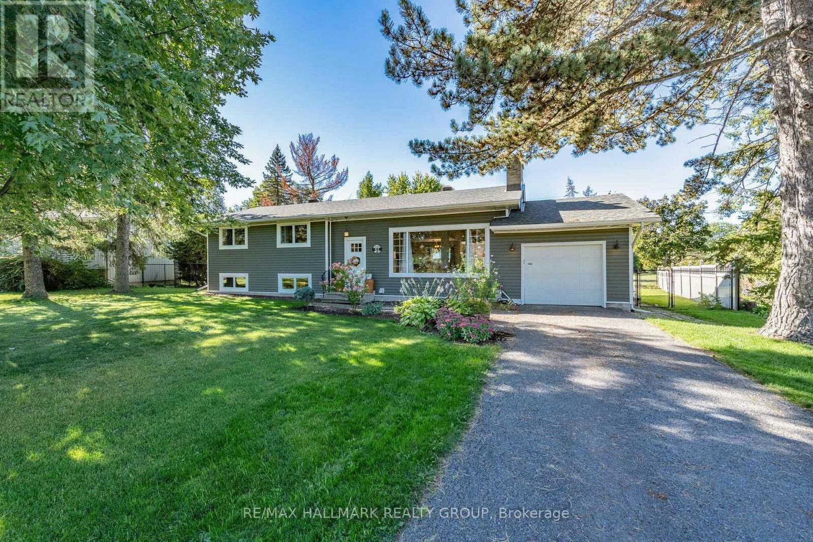 63 Cherrywood Drive, Ottawa, ON, K2H 6H1