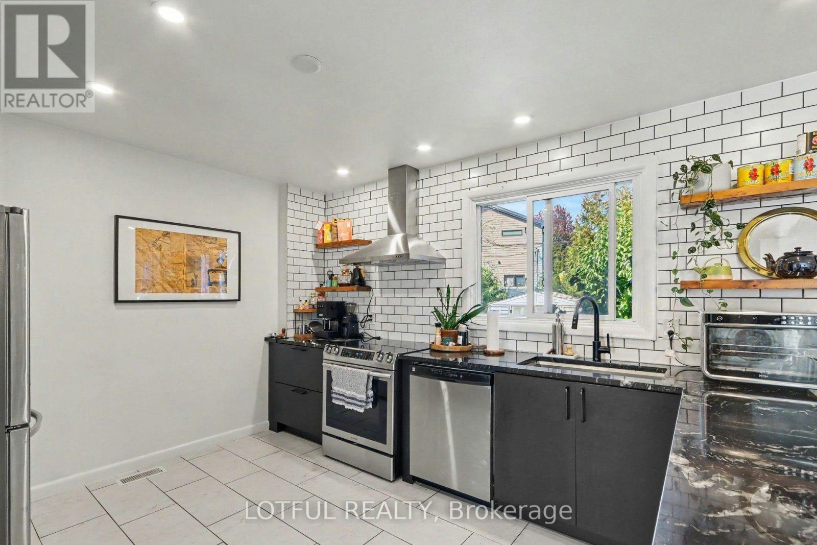 2226 Saunderson Drive, Ottawa, ON, K1G 2G4 - 10