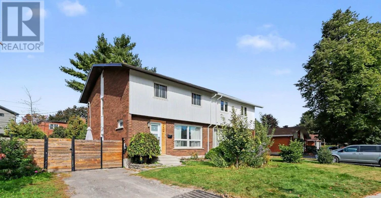2226 Saunderson Drive, Ottawa, ON, K1G 2G4 - 3