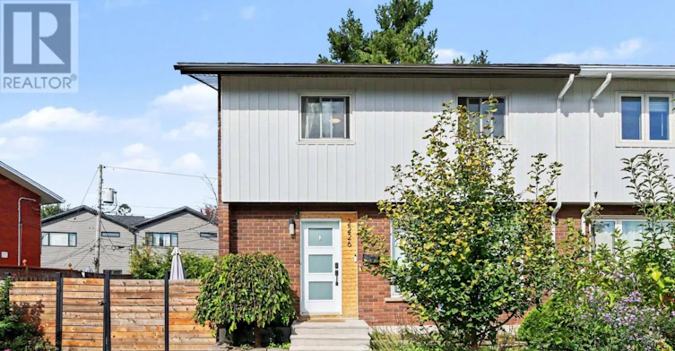 2226 Saunderson Drive, Ottawa, ON, K1G 2G4 - 2