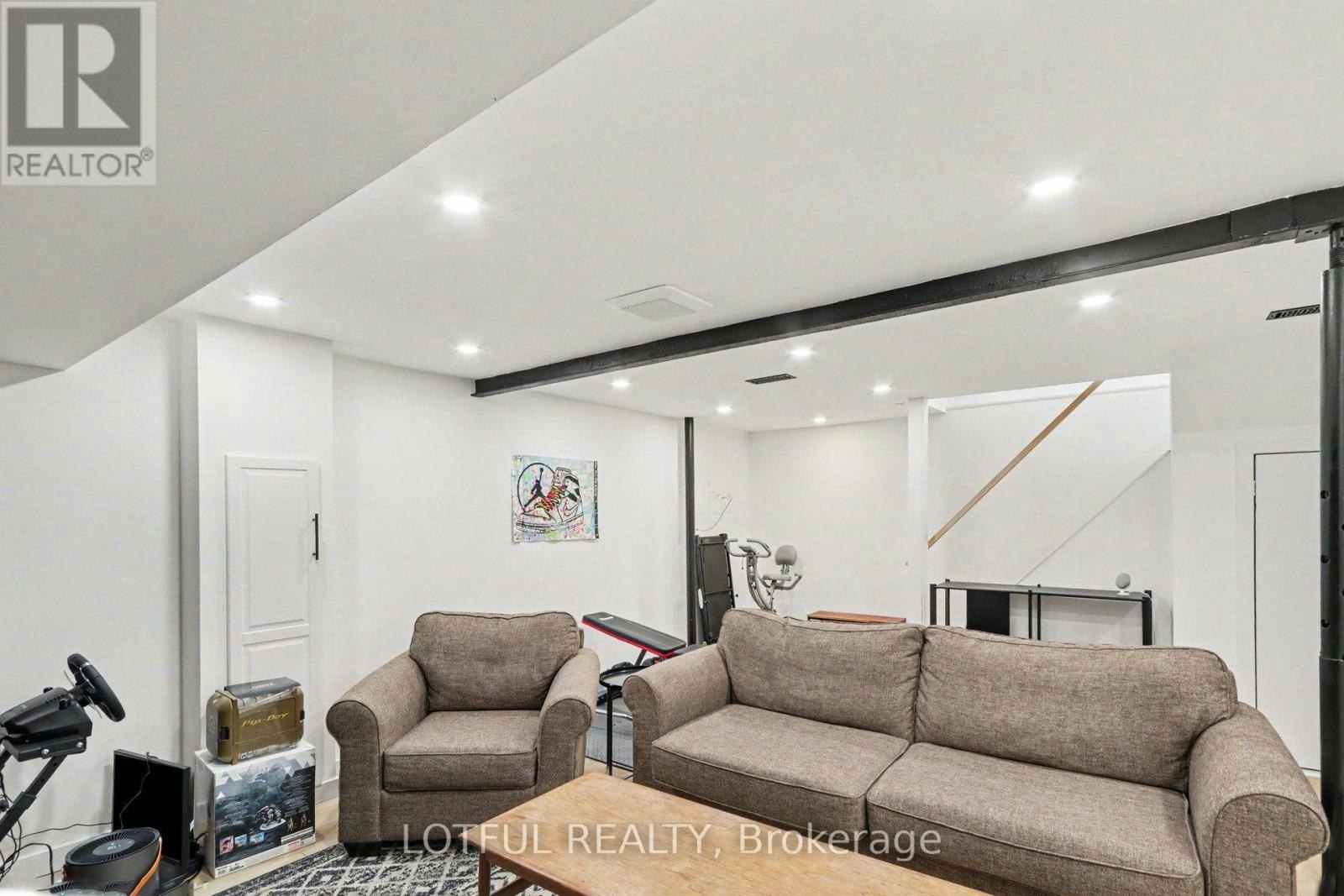 2226 Saunderson Drive, Ottawa, ON, K1G 2G4 - 21