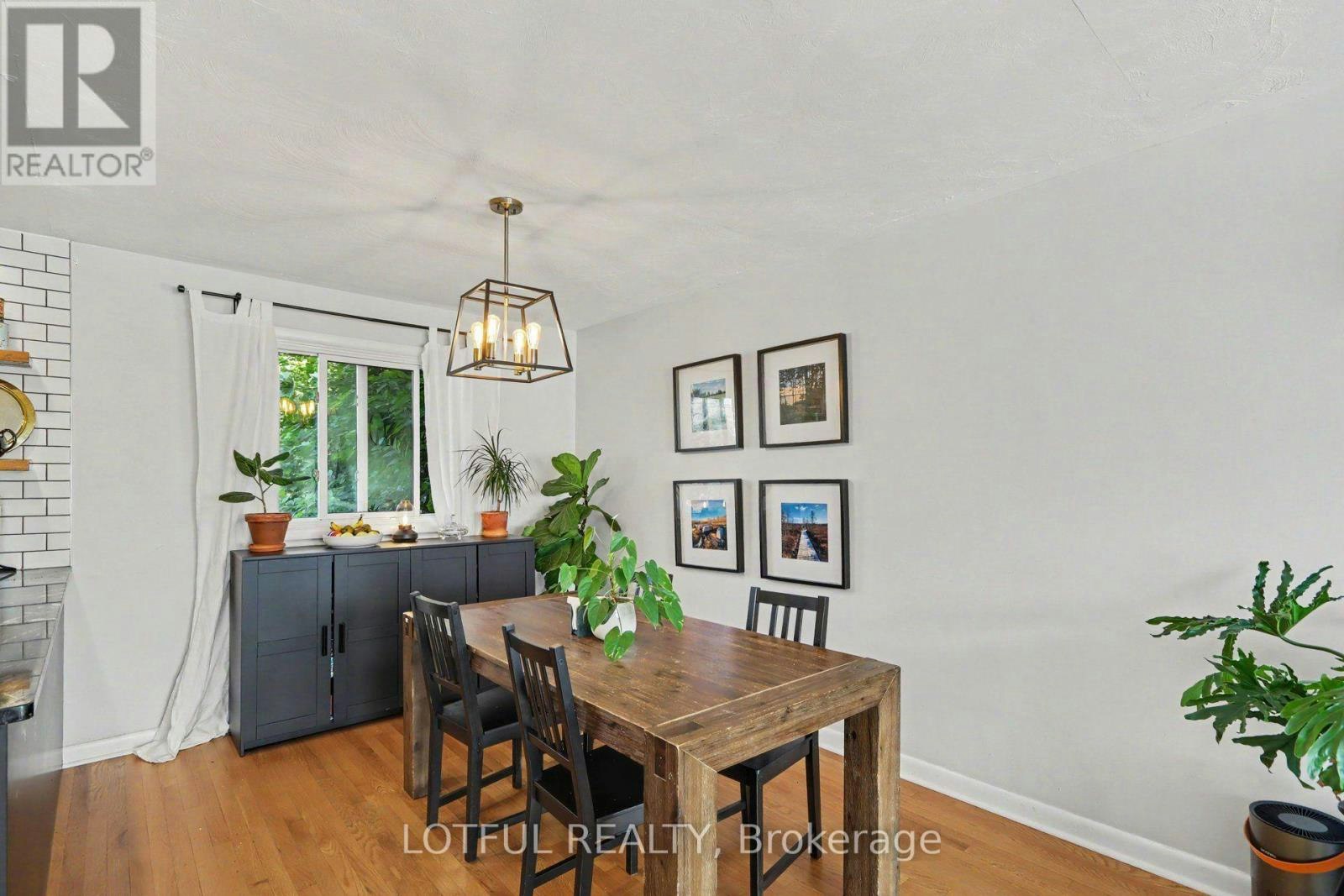 2226 Saunderson Drive, Ottawa, ON, K1G 2G4 - 8