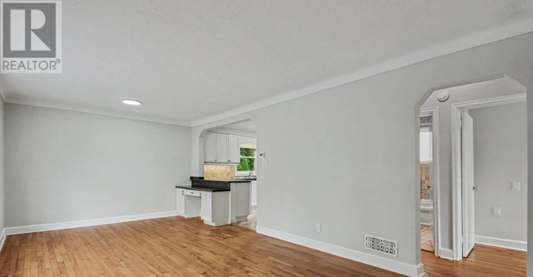 23 Meadowlands Drive W, Ottawa, ON, K2G 2R3 - 2