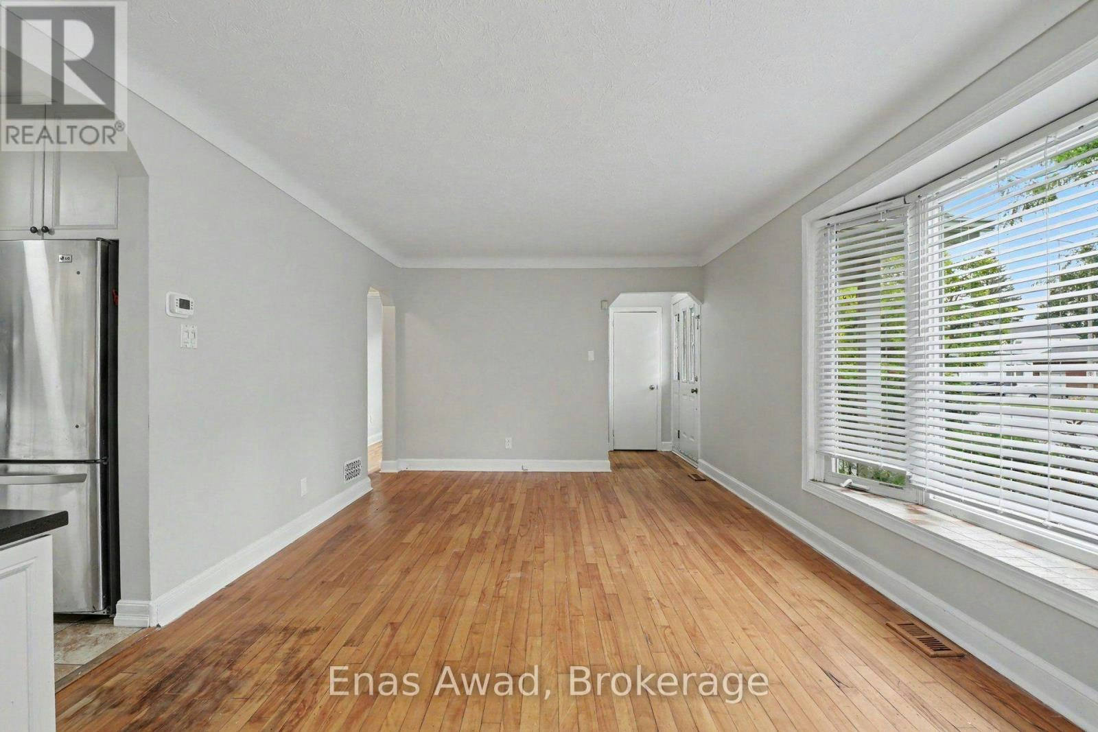23 Meadowlands Drive W, Ottawa, ON, K2G 2R3 - 3