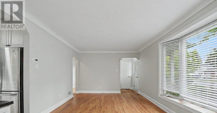23 Meadowlands Drive W, Ottawa, ON, K2G 2R3 - 3