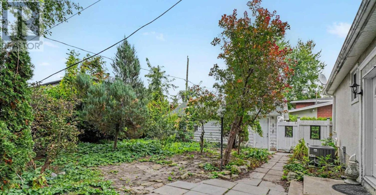 23 Meadowlands Drive W, Ottawa, ON, K2G 2R3 - 12