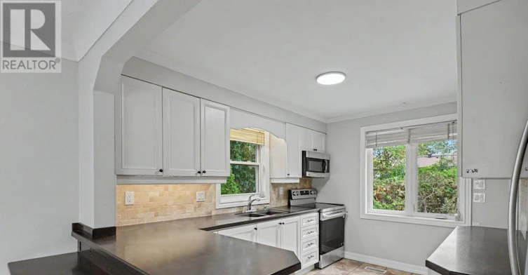 23 Meadowlands Drive W, Ottawa, ON, K2G 2R3 - 5