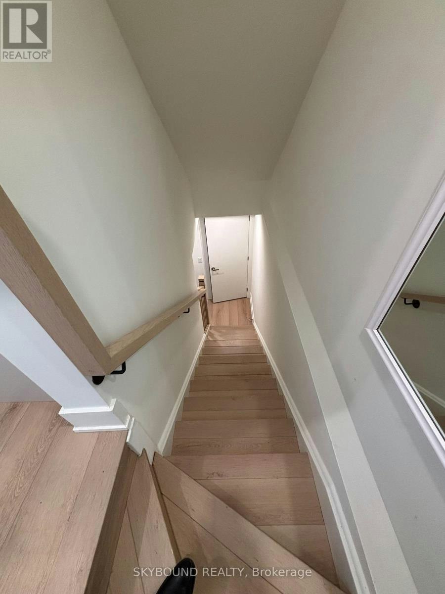 2B-45 Bellevue Avenue, Toronto, ON, M5T 2N5 - 2