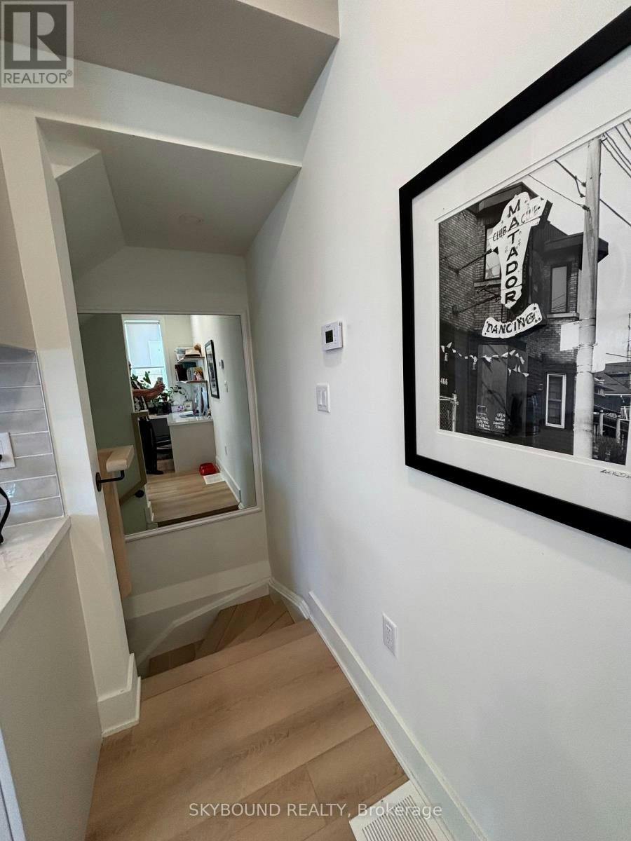 2B-45 Bellevue Avenue, Toronto, ON, M5T 2N5 - 5