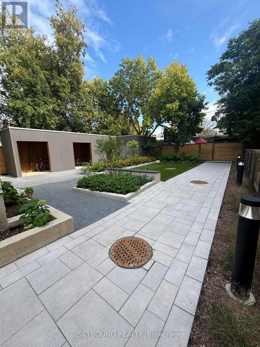 2B-45 Bellevue Avenue, Toronto, ON, M5T 2N5 - 9