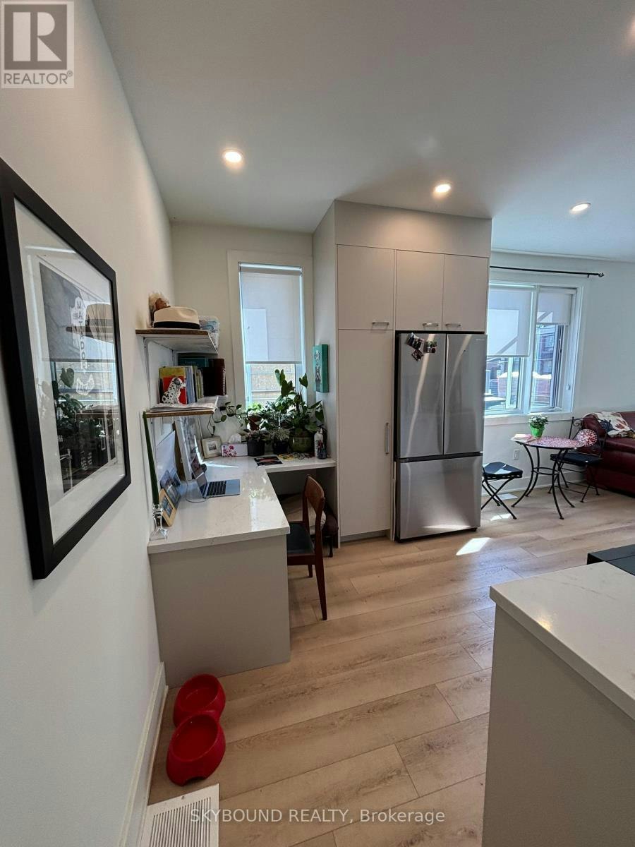 2B-45 Bellevue Avenue, Toronto, ON, M5T 2N5 - 3
