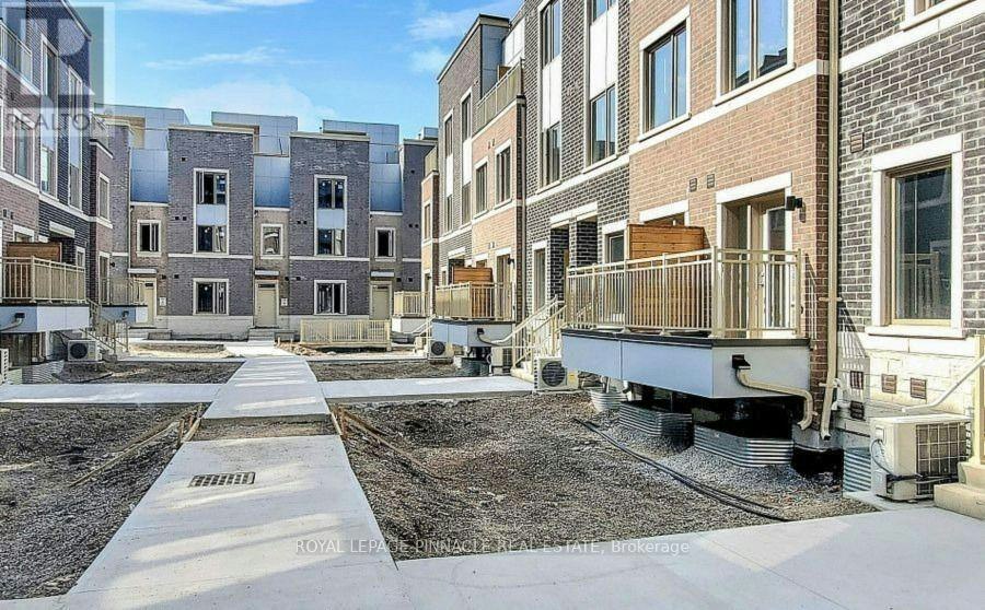 TH177-151 Honeycrisp Crescent, Vaughan, ON, L4K 0N6 2