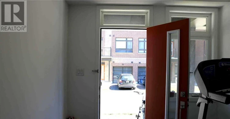 34 Engel Street E, Vaughan, ON, L4L 0G9 - 3
