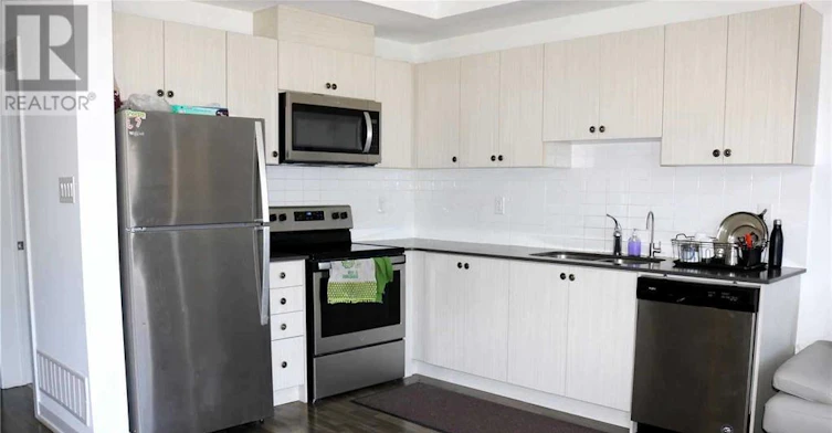 34 Engel Street E, Vaughan, ON, L4L 0G9 - 9
