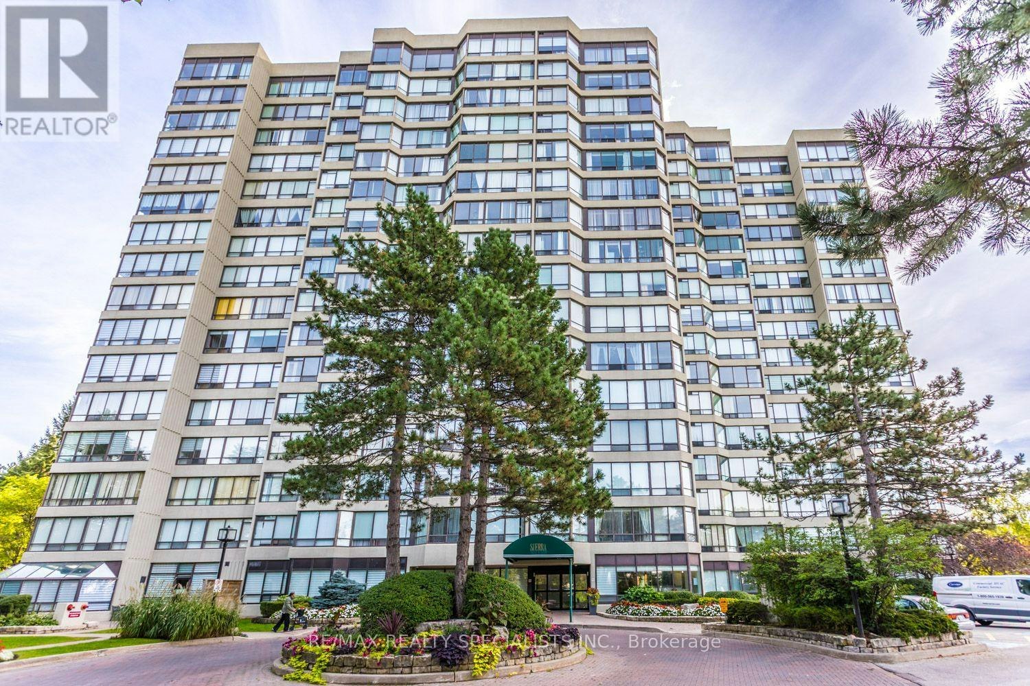 307-26 Hanover Road, Brampton, ON, L6S 4T2