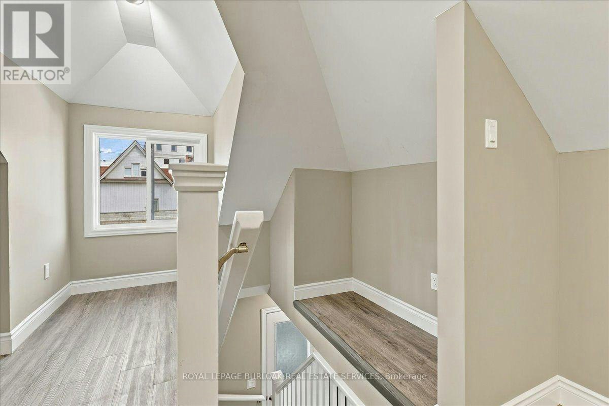 UPPER-17 Eby Street S, Kitchener, ON, N2G 3K6 - 7